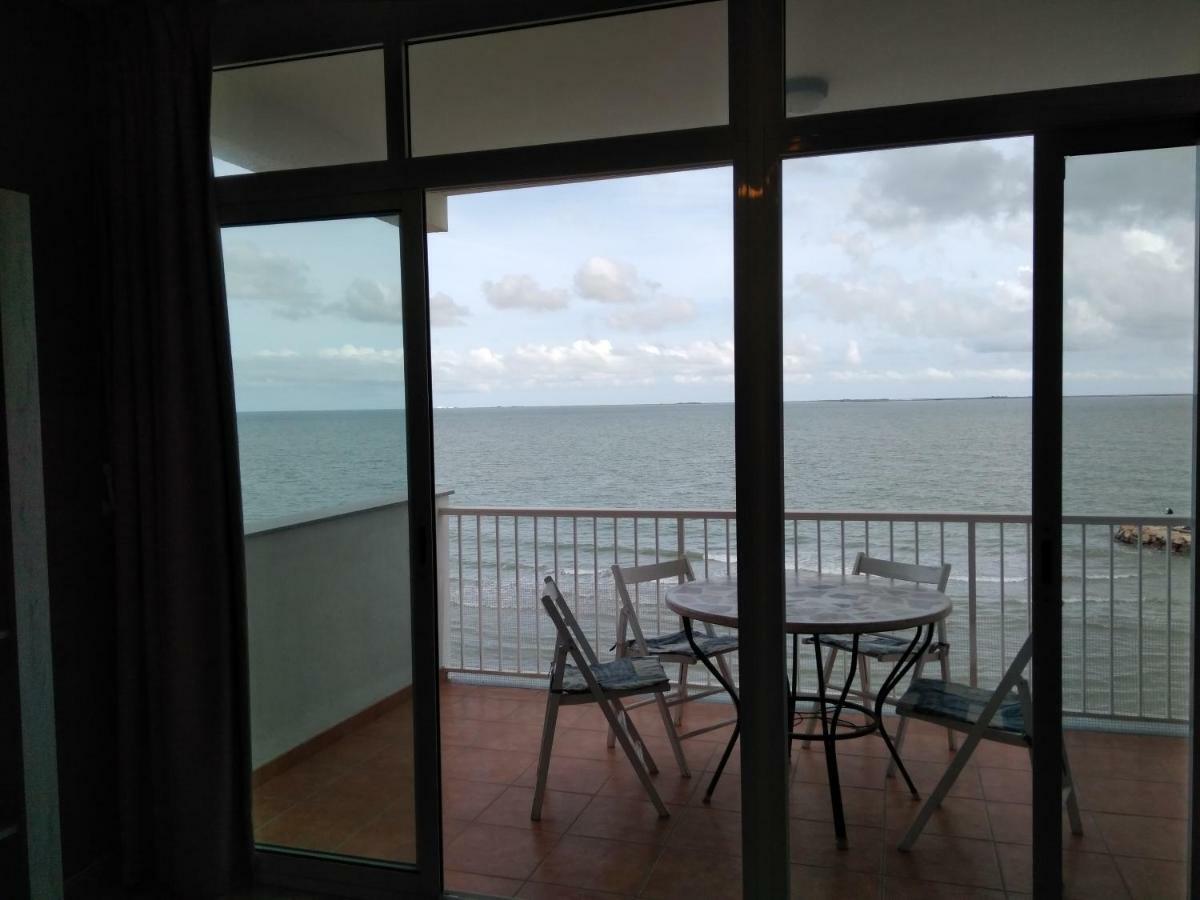 Apartamento En Primera Linea De Mar Sant Carlos de la Ràpita المظهر الخارجي الصورة